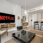 Apartman Vivi Homes - Sana Pool, Sauna, Gym &