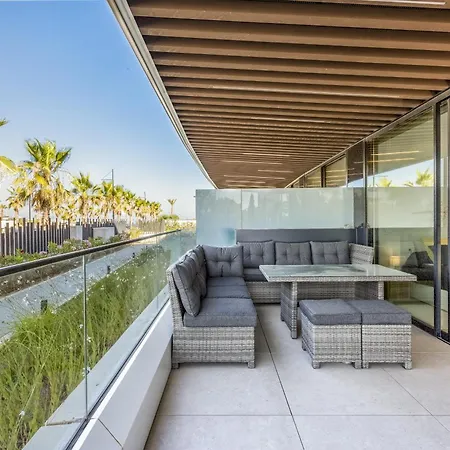 Vivi Homes - Sana Pool, Sauna, Gym&beach Apartamento *